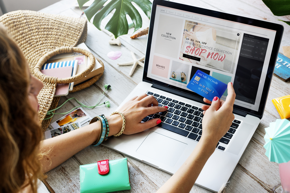 How to stay safe when online shopping